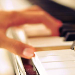 男男打屁股惩罚gav网站
